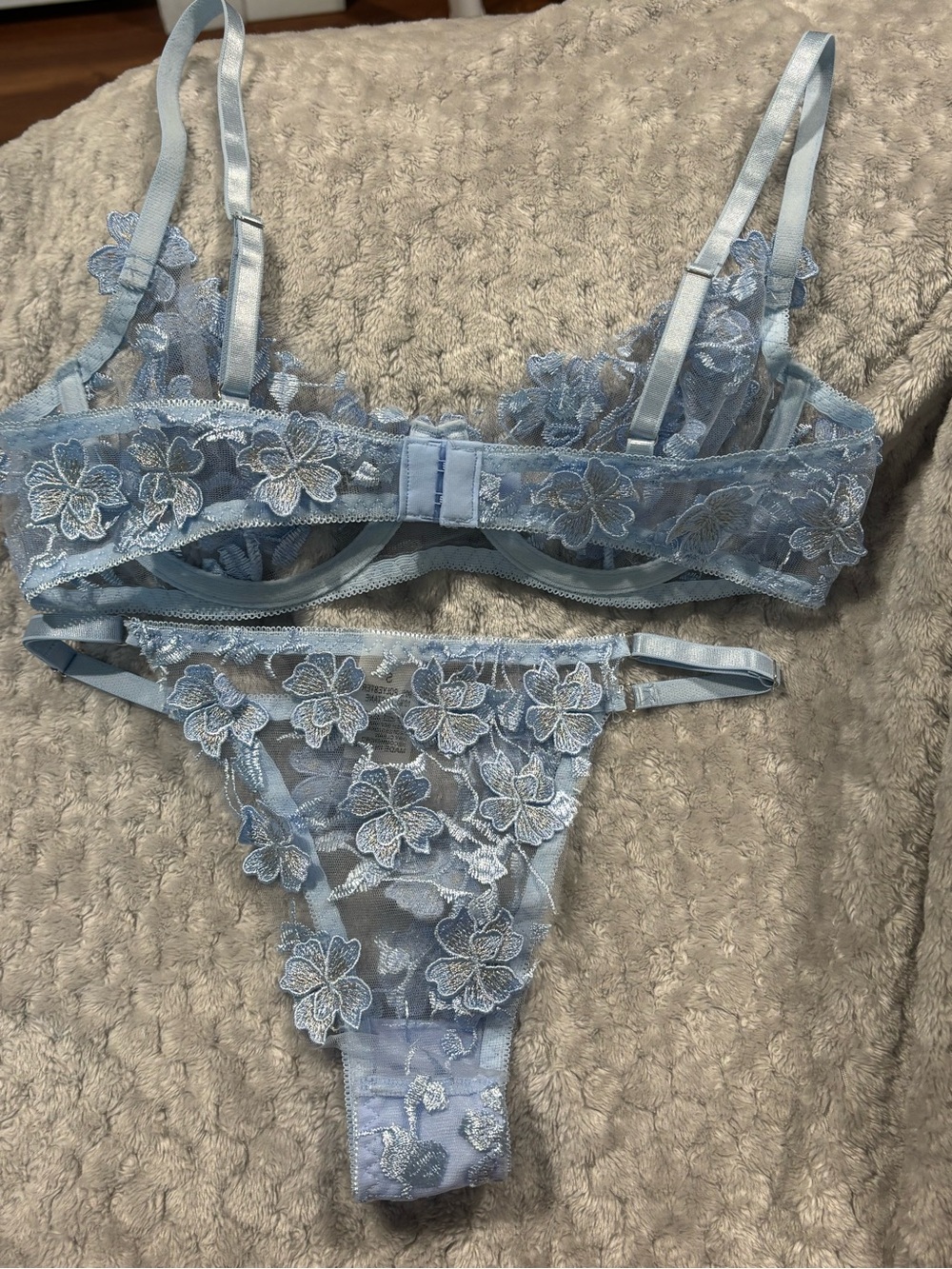 NWOT Sheer Floral 3D Lace Bra & panty Set - Light Blue - Picture 2 of 3